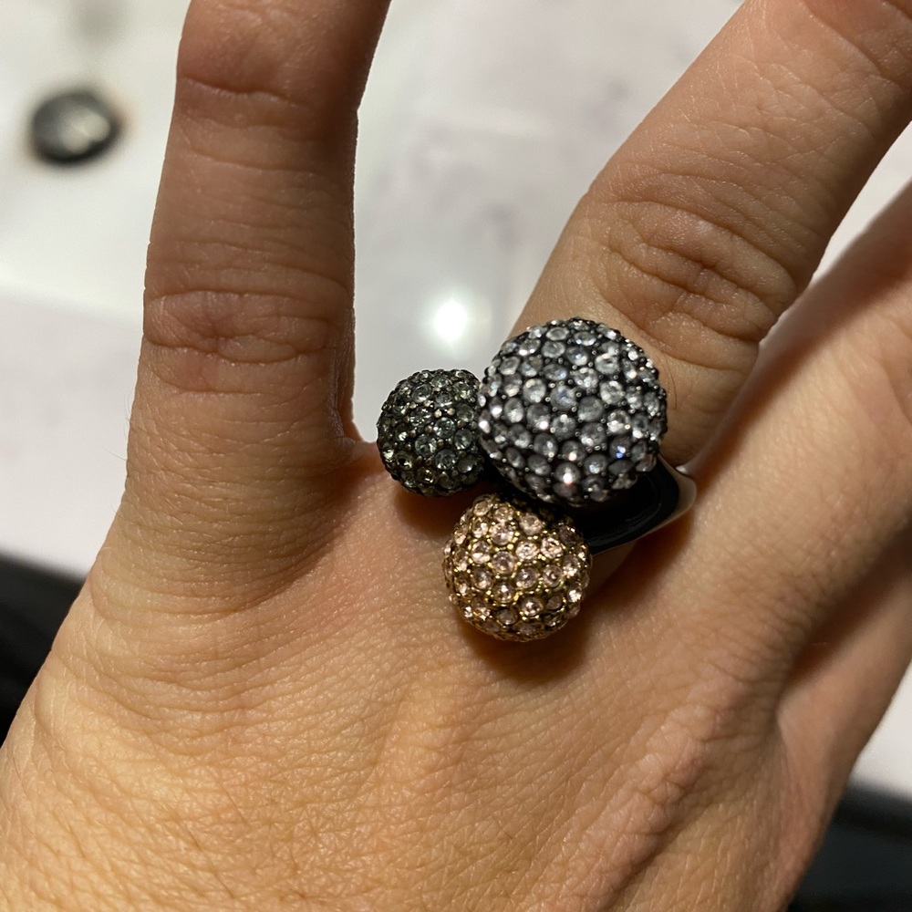 Beautiful ring - Picture 4 of 6